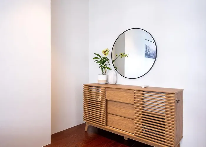 The Royal Staghorn - A Luxury Apartment